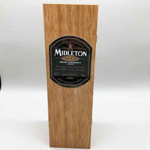 Midleton whisky box - box, 2000